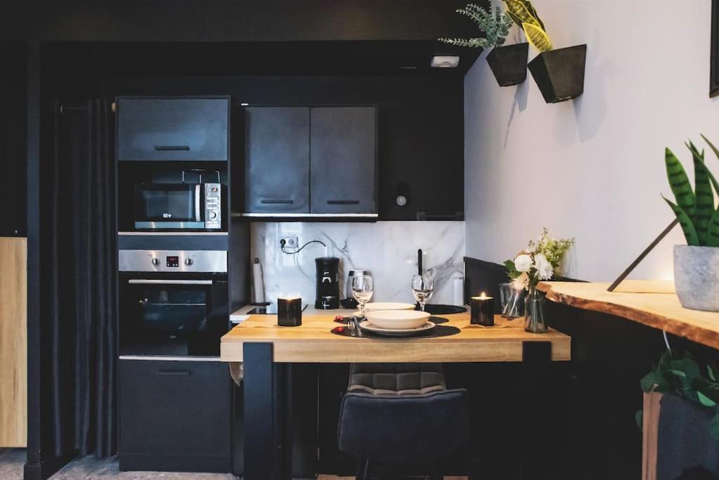 Love Room, La Douce Angevine أنجير المظهر الخارجي الصورة
