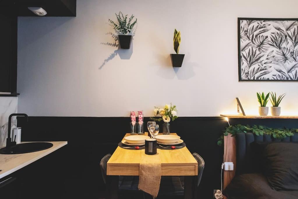 Love Room, La Douce Angevine أنجير المظهر الخارجي الصورة