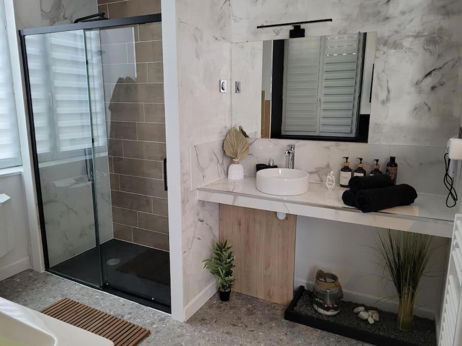 Love Room, La Douce Angevine أنجير المظهر الخارجي الصورة